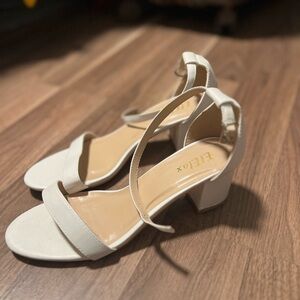 size 9 heels white